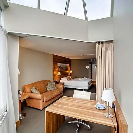 Hotel With Stunning Sea View *