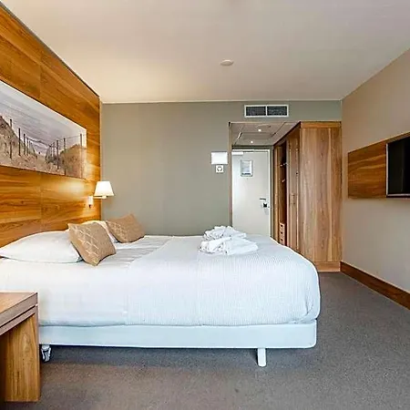 Hotel With Stunning Sea View